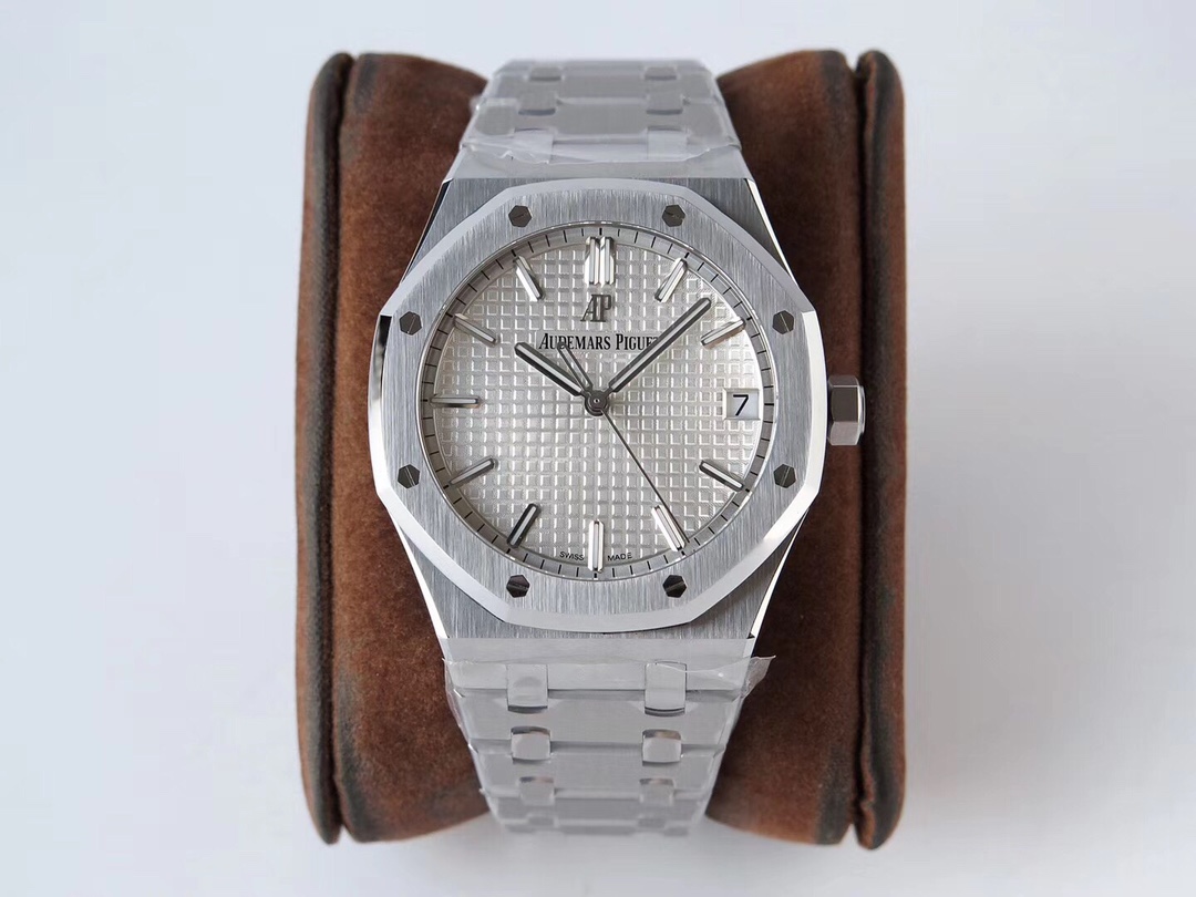 Replica Audemars Piguet Royal Oak 15500ST KAWS