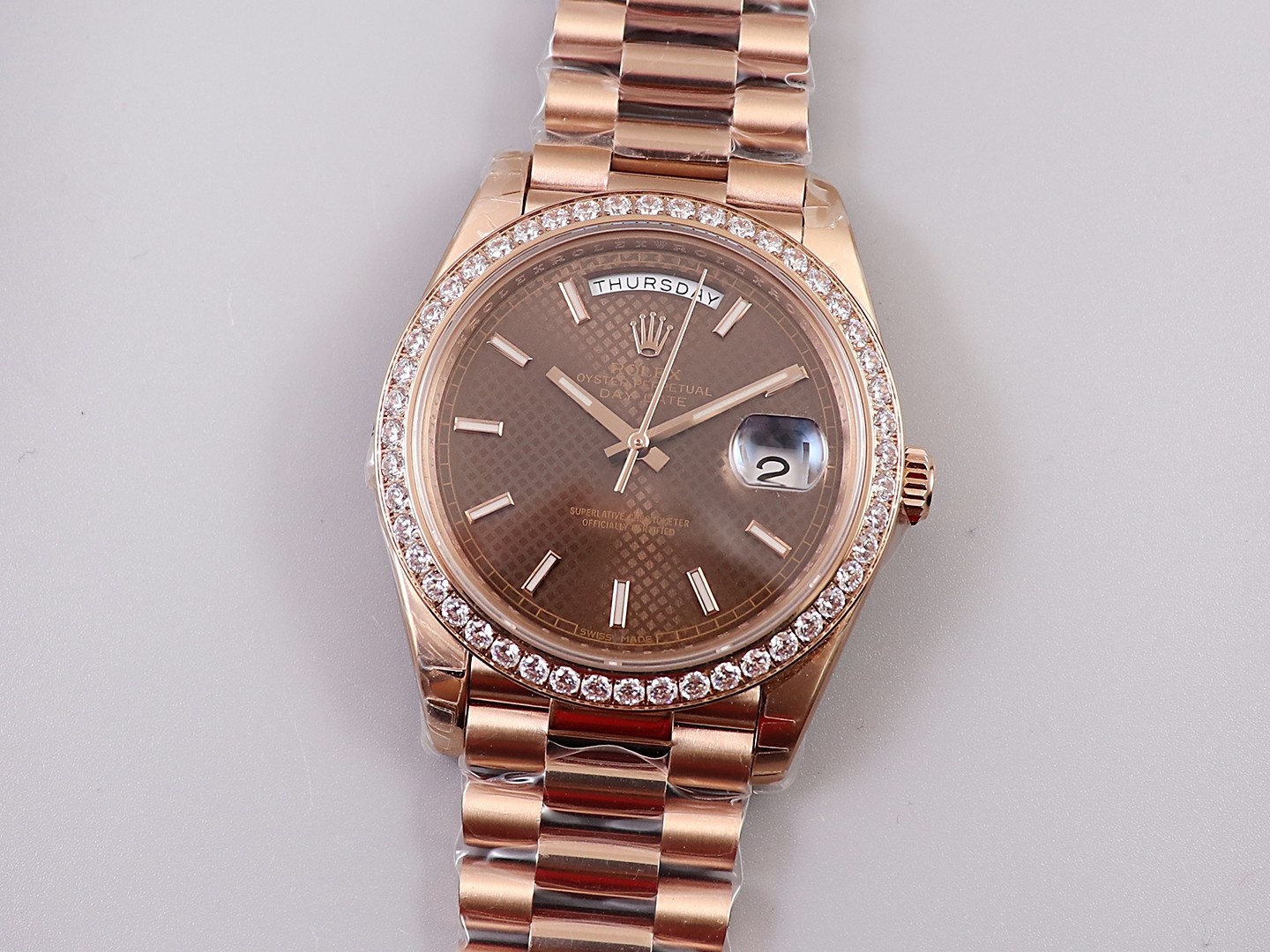 Replica Rolex Day-Date 40mm 228235-0045