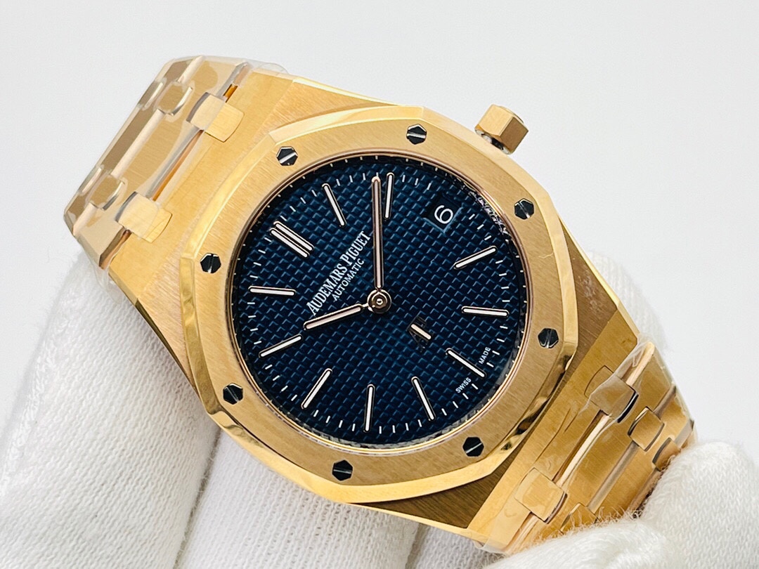 Replica Audemars Piguet Royal Oak 15400 ICED out