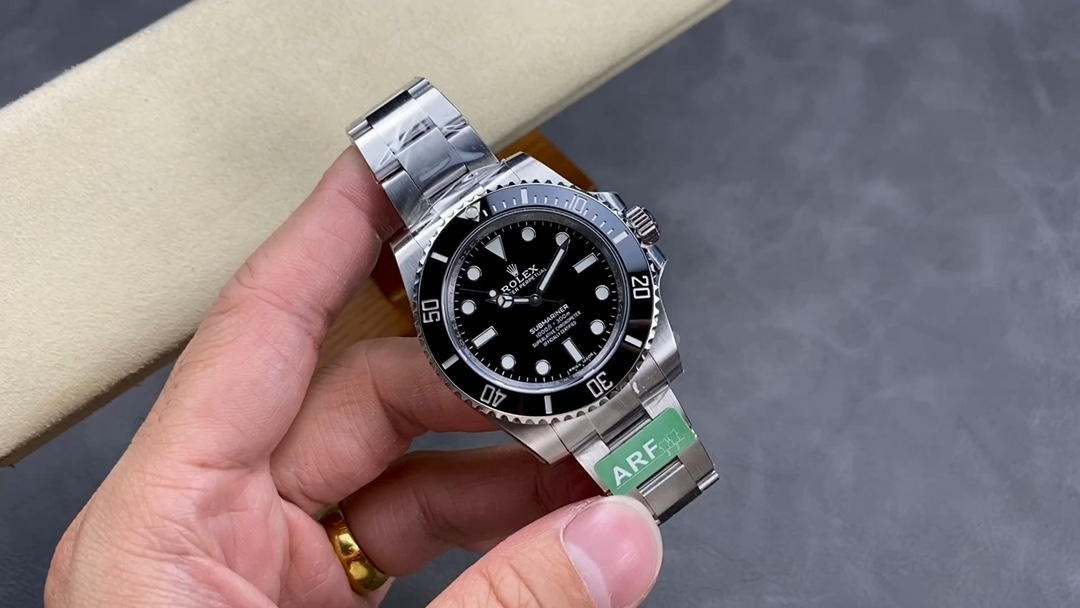 Replica Rolex Submariner Ref.124060LN